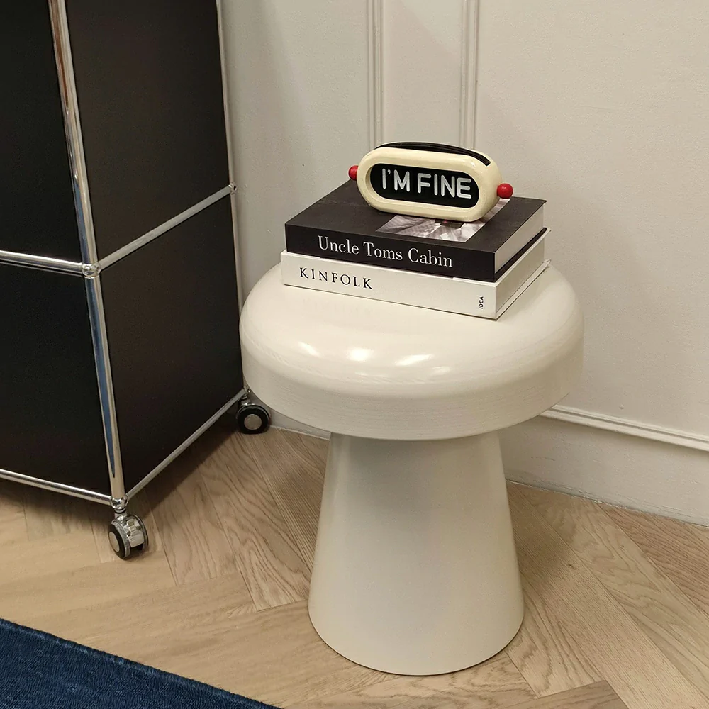 LIVARA Modern Side Table - Compact Metal Design, Smooth Gloss Finish, Stable Base for Living Room & Home Office, 46cm Height - White - Image 4