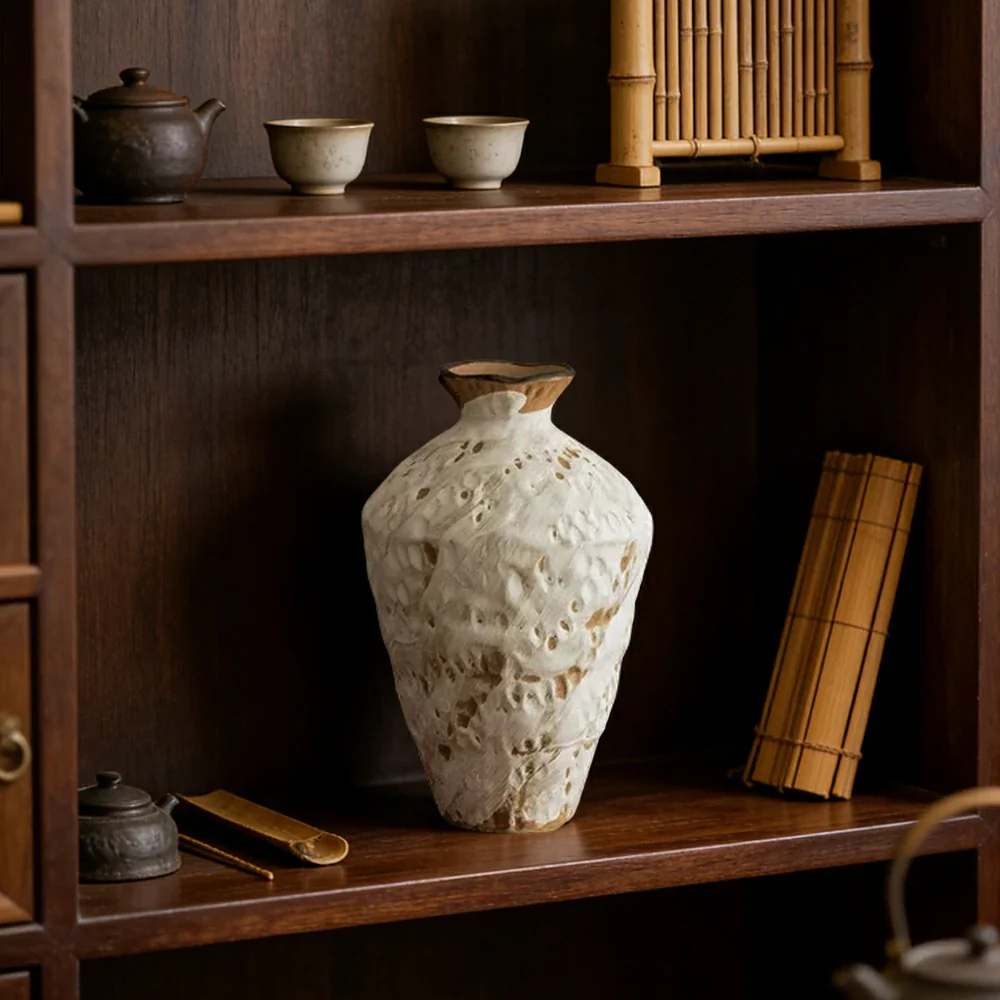 LIVARA Ceramic Vase Decor Display Matte Ceramic Porcelain Plate Texture Handcrafted Artistic Design - Image 2