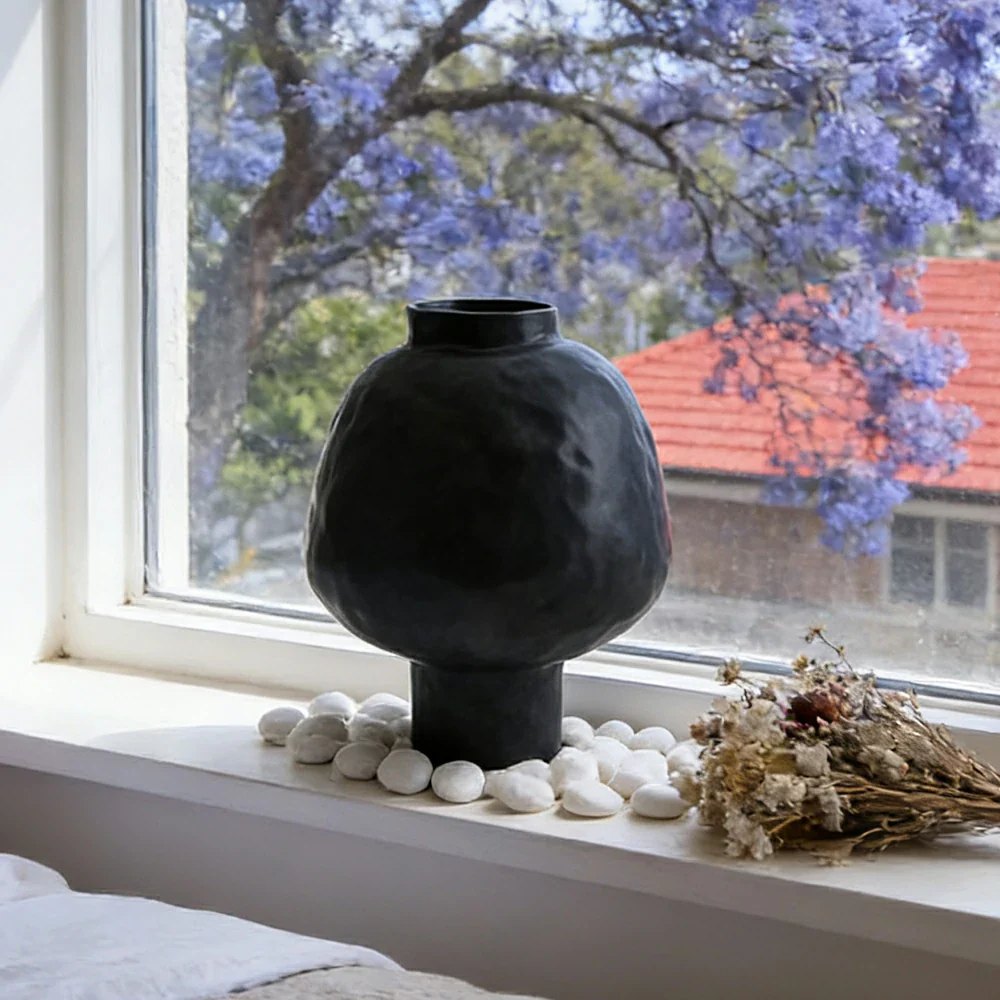 LIVARA French-Style Ceramic Vase Ornament Artistic Display Matte Ceramic Handcrafted Stone-Texture Design - Black - Image 4